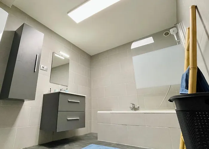 Unique Sur Wendel Avec Balcon アパート *